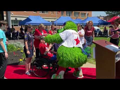 Phillies celebrate WWII veteran's 100th birthday