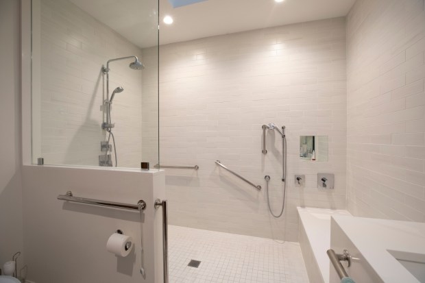 The bathroom in the villa shared by Dr. Richard Lange and his partner, Jeff Klein, was designed with optimum functionality and safety in mind. (Courtesy of Beaumont at Bryn Mawr)